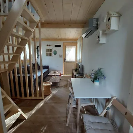 度假居 Brvnara Vrganj *